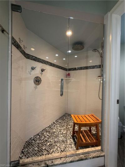 9101 Vanderbilt Dr , Unit 204, Naples, FL 34108 Photo