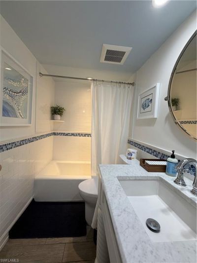 9101 Vanderbilt Dr , Unit 204, Naples, FL 34108 Photo
