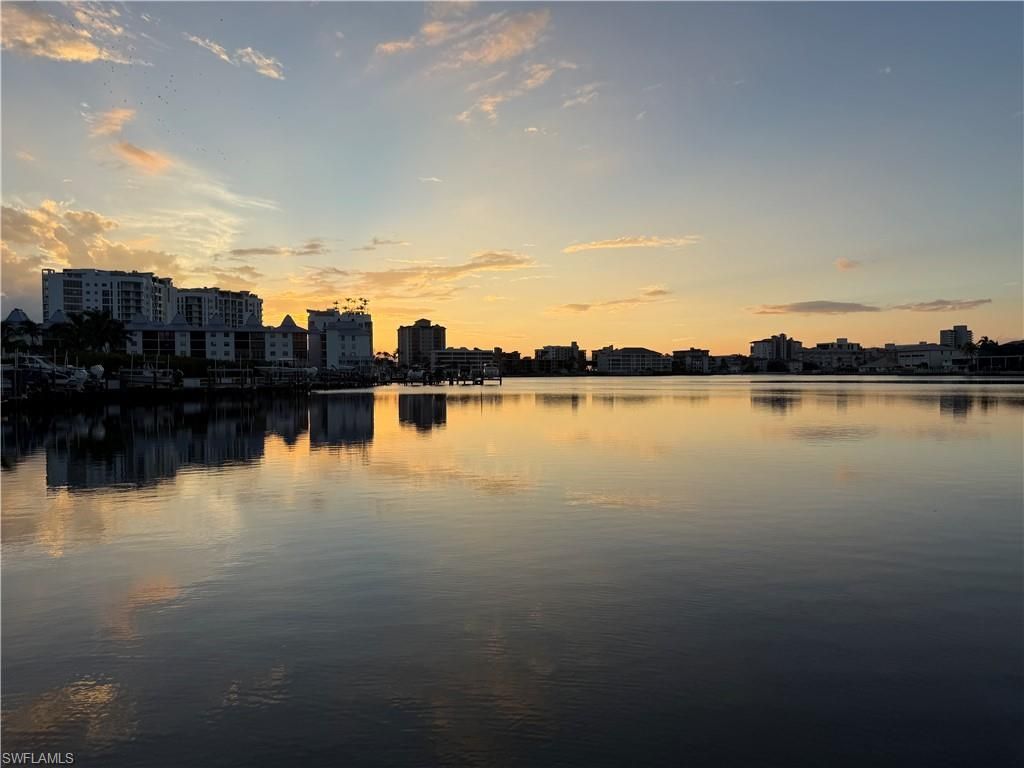 9101 Vanderbilt Dr , Unit 204, Naples, FL 34108 Photo