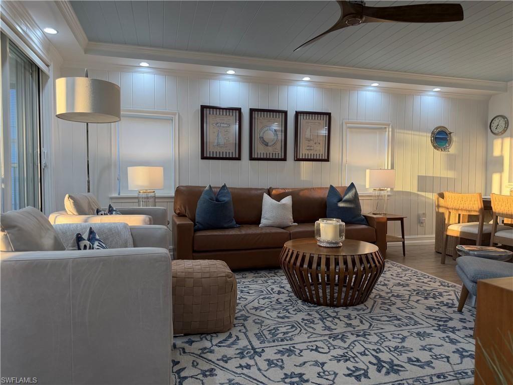 9101 Vanderbilt Dr , Unit 204, Naples, FL 34108 Photo