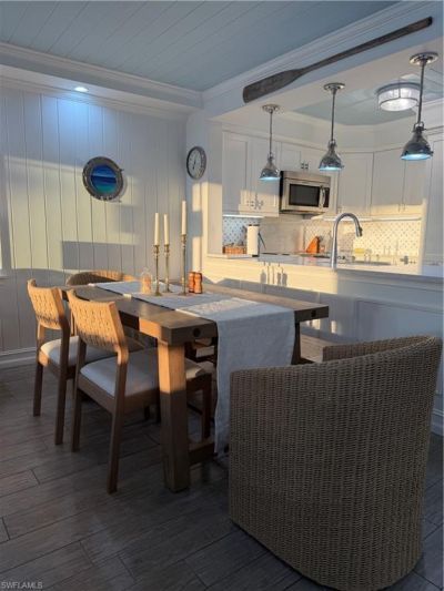 9101 Vanderbilt Dr , Unit 204, Naples, FL 34108 Photo
