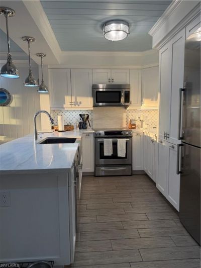 9101 Vanderbilt Dr , Unit 204, Naples, FL 34108 Photo