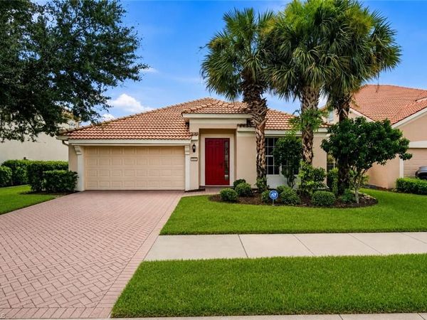 2022 Fairmont LN, NAPLES, FL 34120