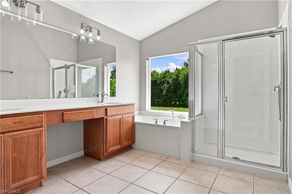 2022 Fairmont Ln, Naples, FL 34120 Photo