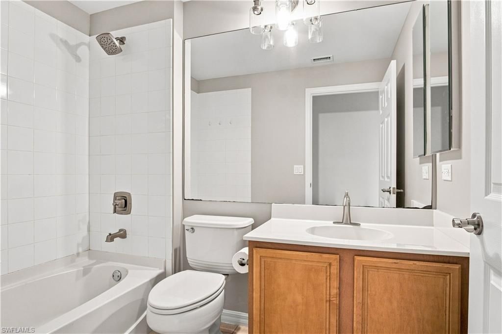 2022 Fairmont Ln, Naples, FL 34120 Photo
