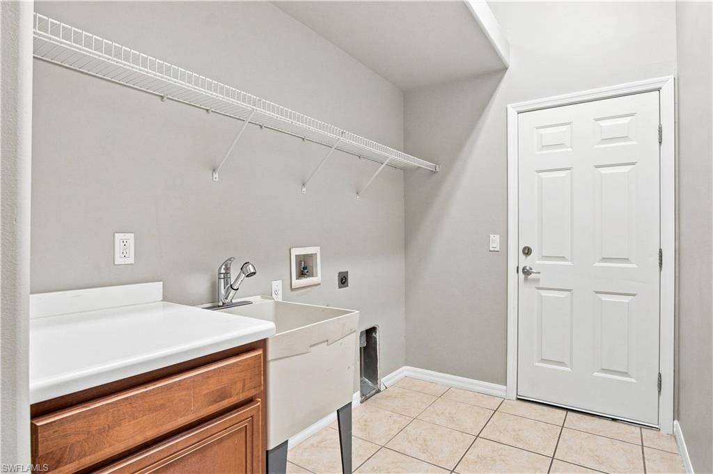 2022 Fairmont Ln, Naples, FL 34120 Photo
