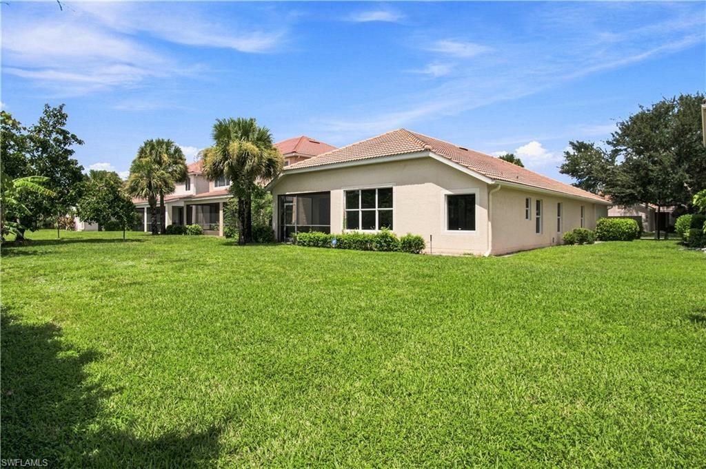 2022 Fairmont Ln, Naples, FL 34120 Photo