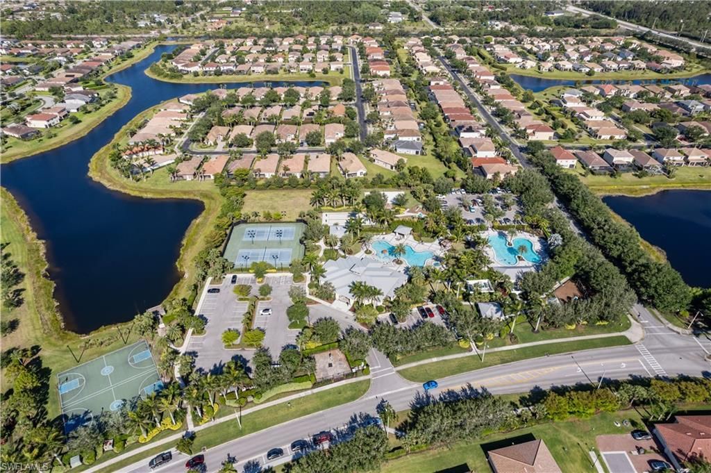 2022 Fairmont Ln, Naples, FL 34120 Photo
