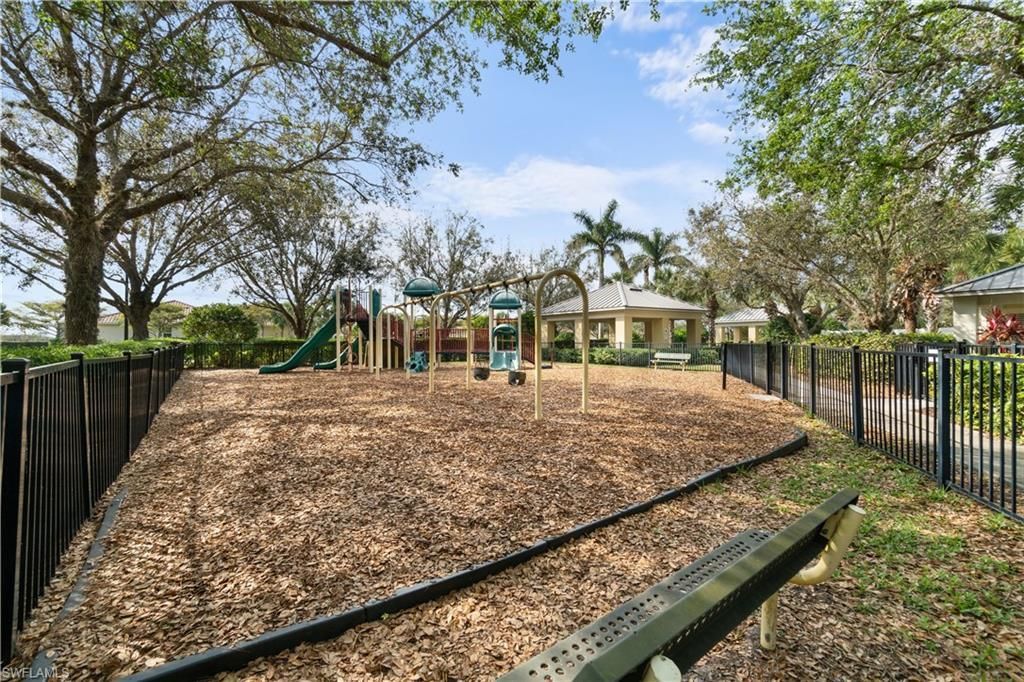 2022 Fairmont Ln, Naples, FL 34120 Photo