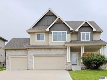 4504 S 198th Street, Omaha, NE 68135