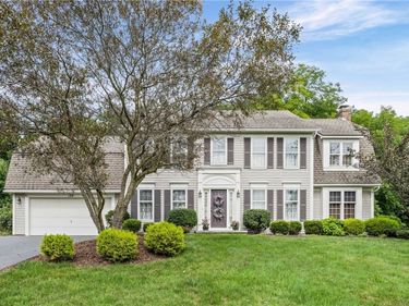 124 Broadmoor Trail, Fairport, NY 14450