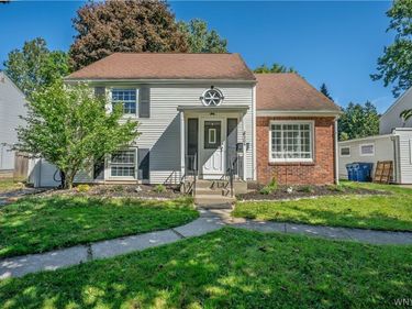 206 Lehn Springs Drive, Buffalo, NY 14221