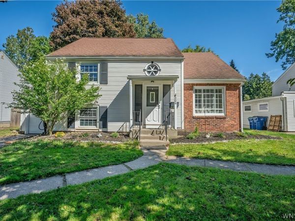 206 Lehn Springs Drive, Buffalo, NY 14221