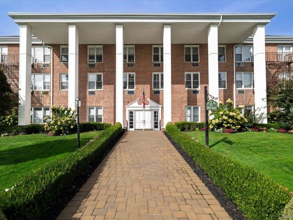 55 Lenox Road , Unit 1-K, Rockville Centre, NY 11570