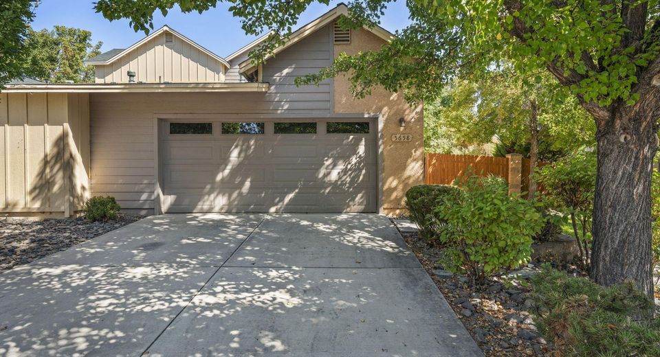 5658 Hunting Creek Way, Sparks, NV 89436 Photo