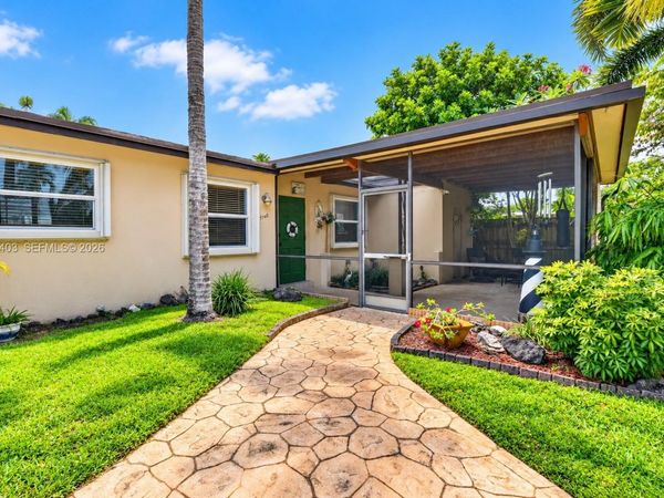 7140 Meade St , Hollywood, FL 33024