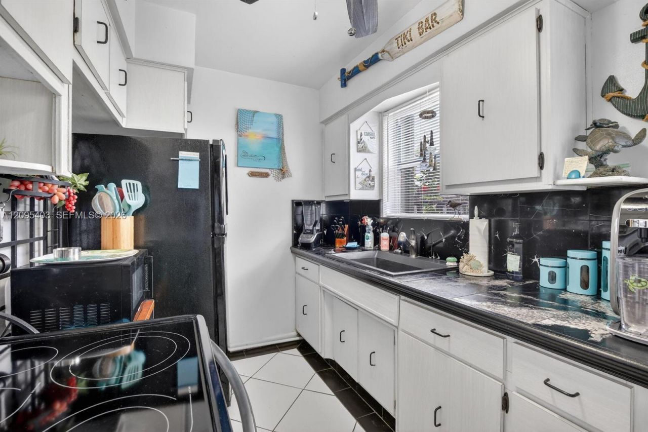 7140 Meade St , Hollywood, FL 33024 Photo