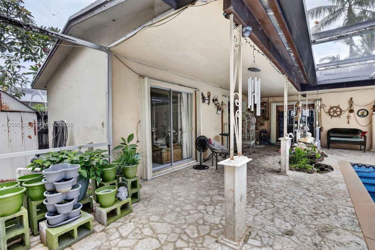 7140 Meade St , Hollywood, FL 33024 Photo