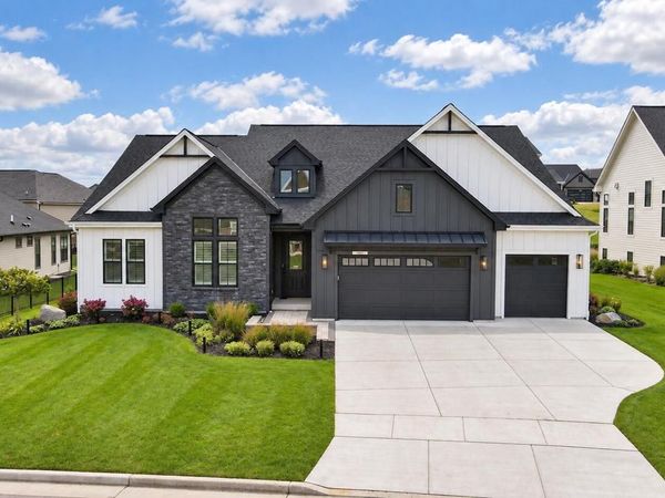 N57W20799 Dunbar COURT, Menomonee Falls, WI 53051