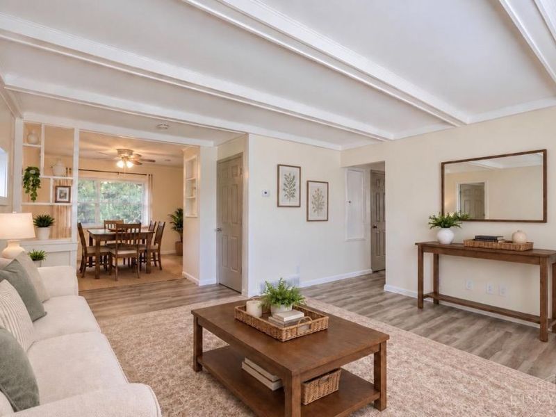 3065 Aquadale Lane, Cincinnati, OH 45211 Photo 6