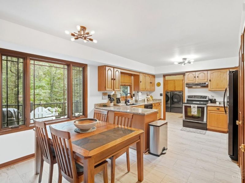 10033 Cliffwood Court, West Chester, OH 45241 Photo 11