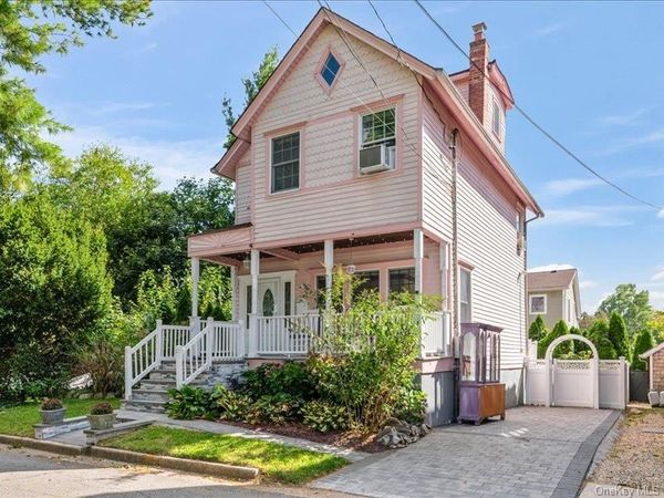 39 12th Avenue , Sea Cliff, NY 11579