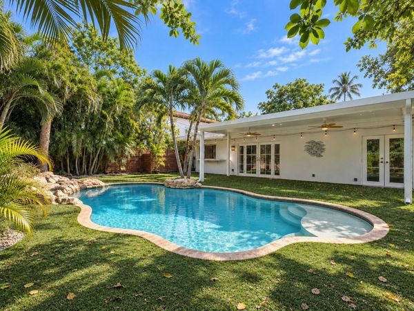 2411 S Olive Avenue, West Palm Beach, FL 33401