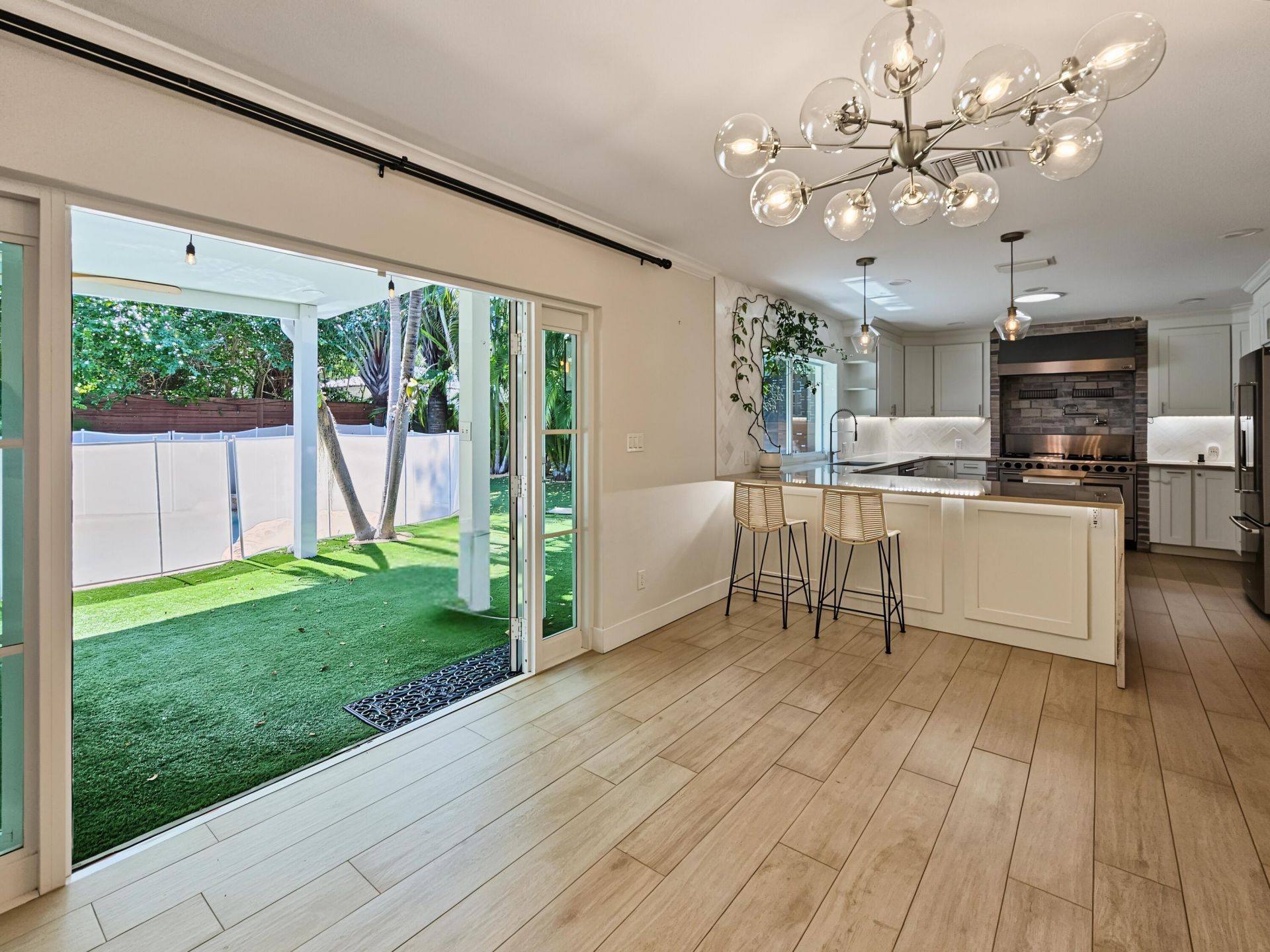 2411 S Olive Avenue, West Palm Beach, FL 33401 Photo