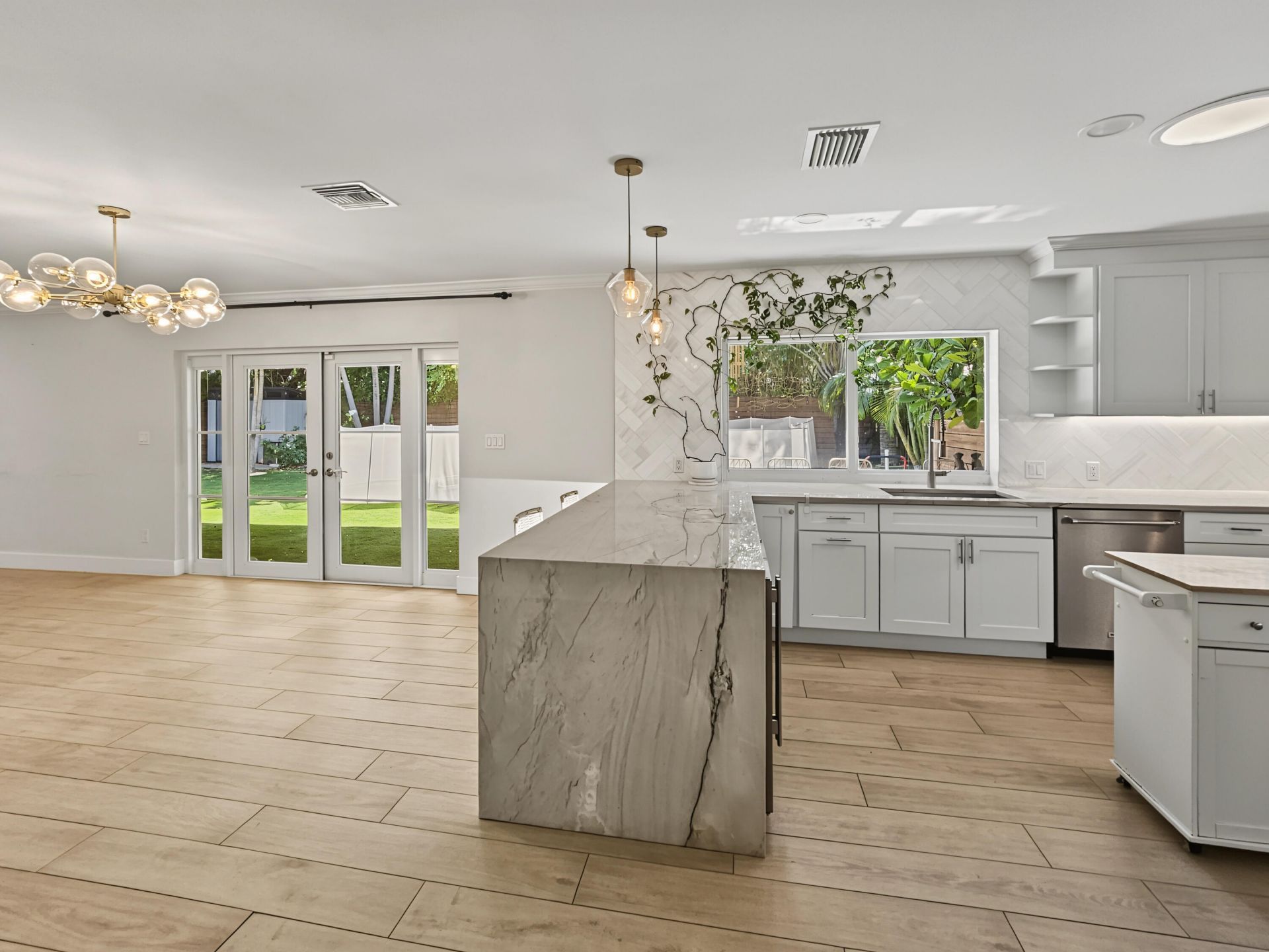 2411 S Olive Avenue, West Palm Beach, FL 33401 Photo
