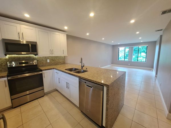 11441 NW 39 Court, Unit 320-3, Coral Springs, FL 33065