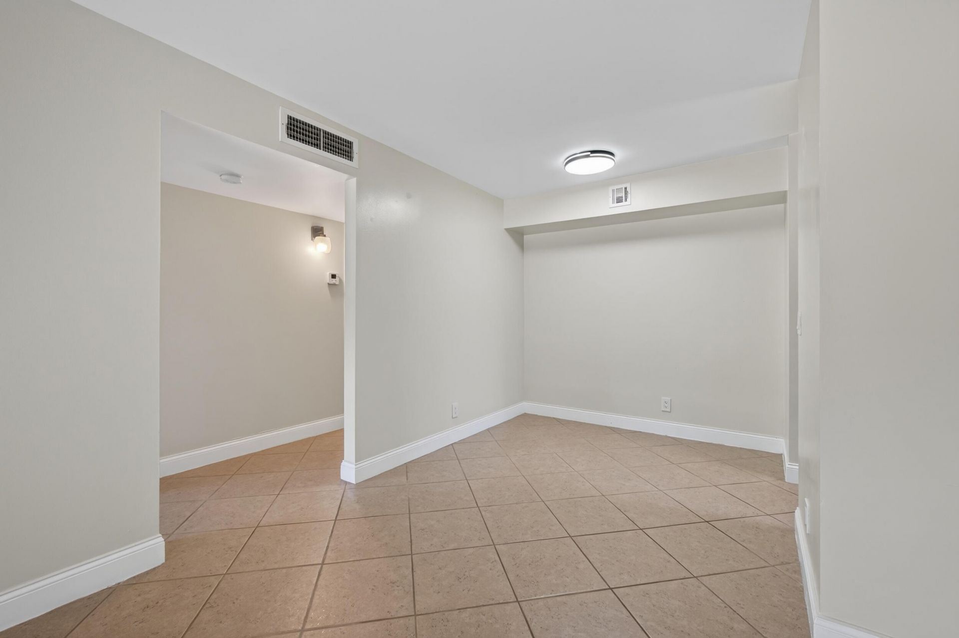 10717 Cleary Boulevard, Unit 211, Plantation, FL 33324 Photo