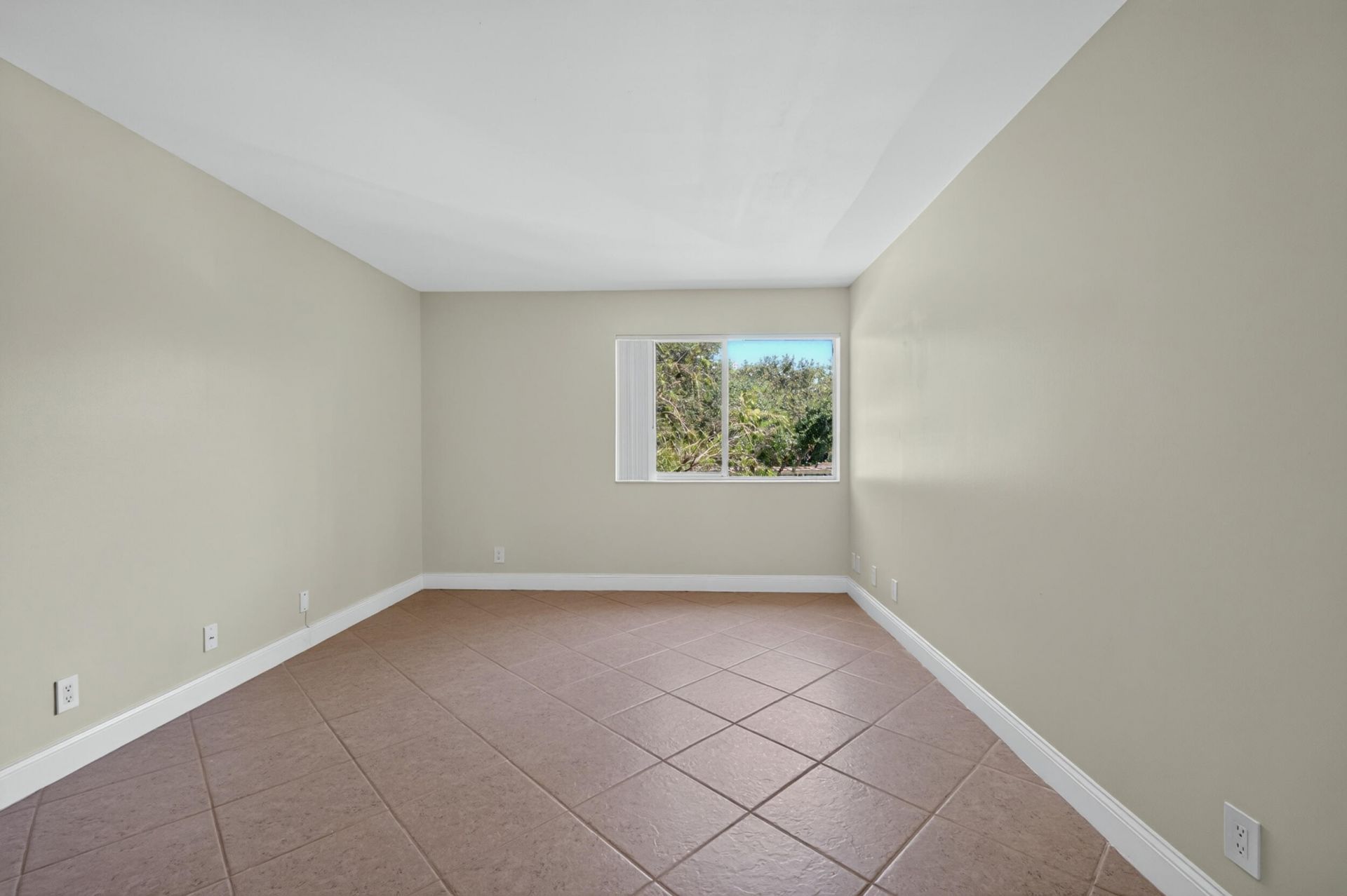 10717 Cleary Boulevard, Unit 211, Plantation, FL 33324 Photo