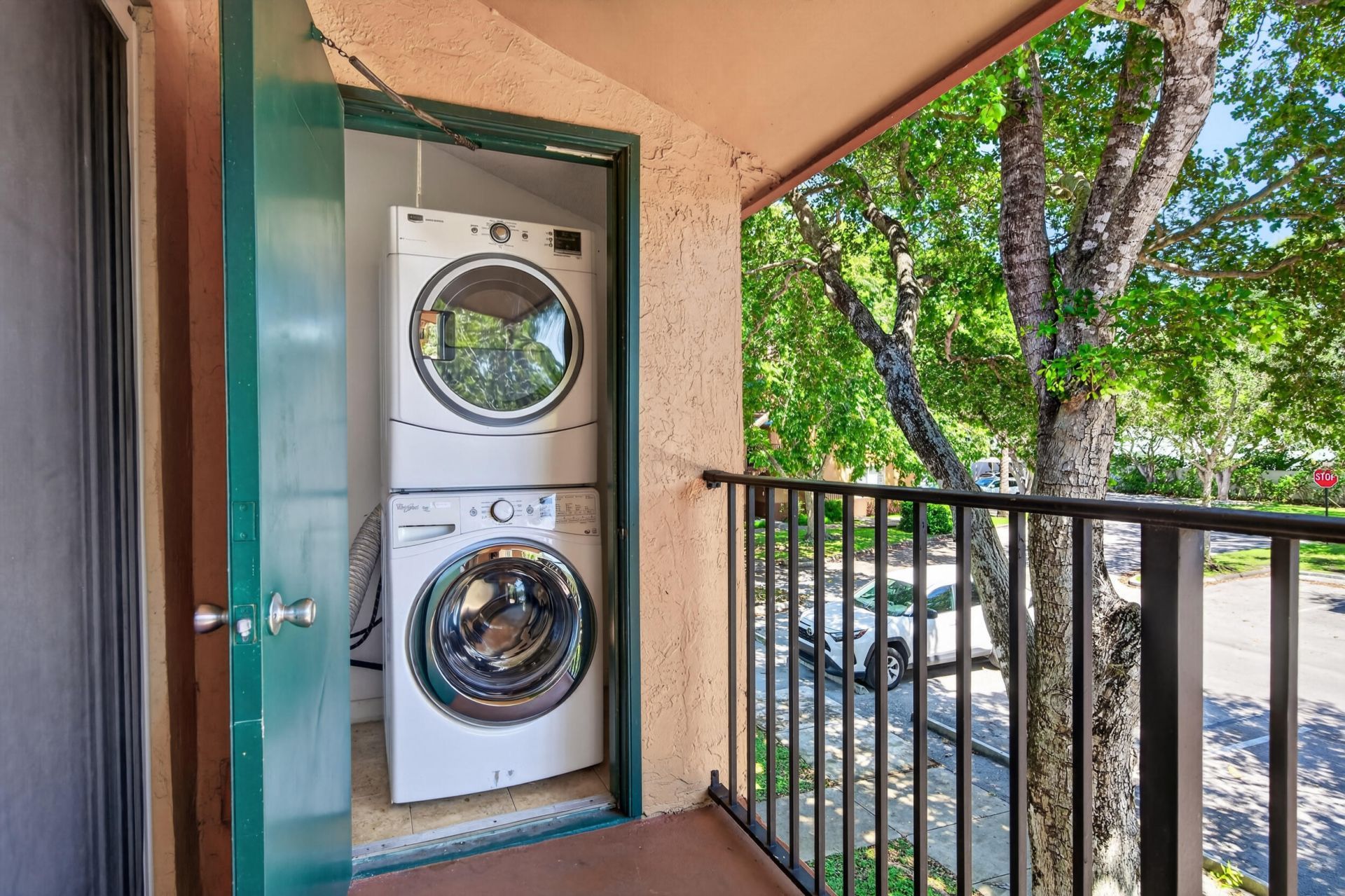10717 Cleary Boulevard, Unit 211, Plantation, FL 33324 Photo