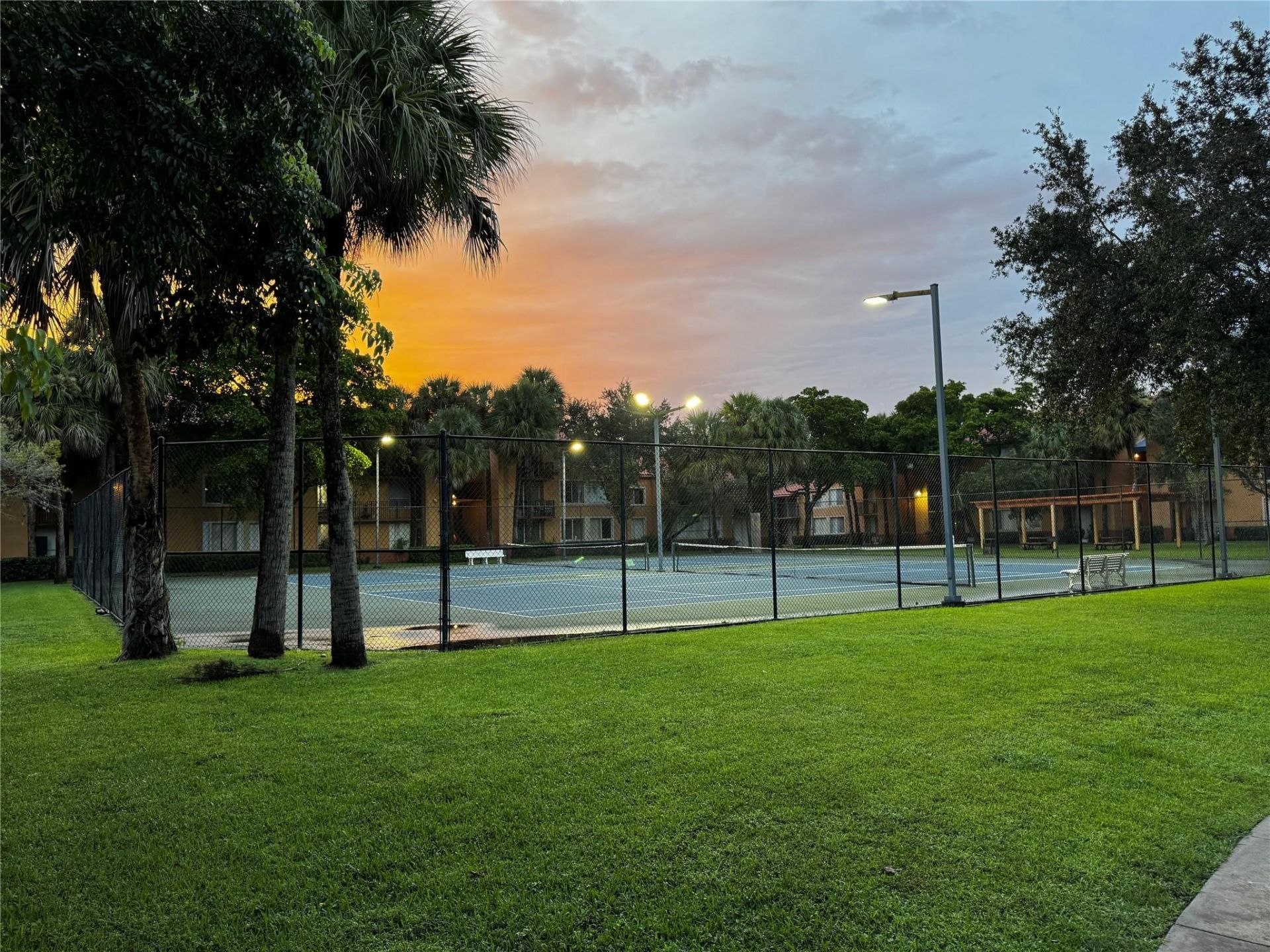 10717 Cleary Boulevard, Unit 211, Plantation, FL 33324 Photo