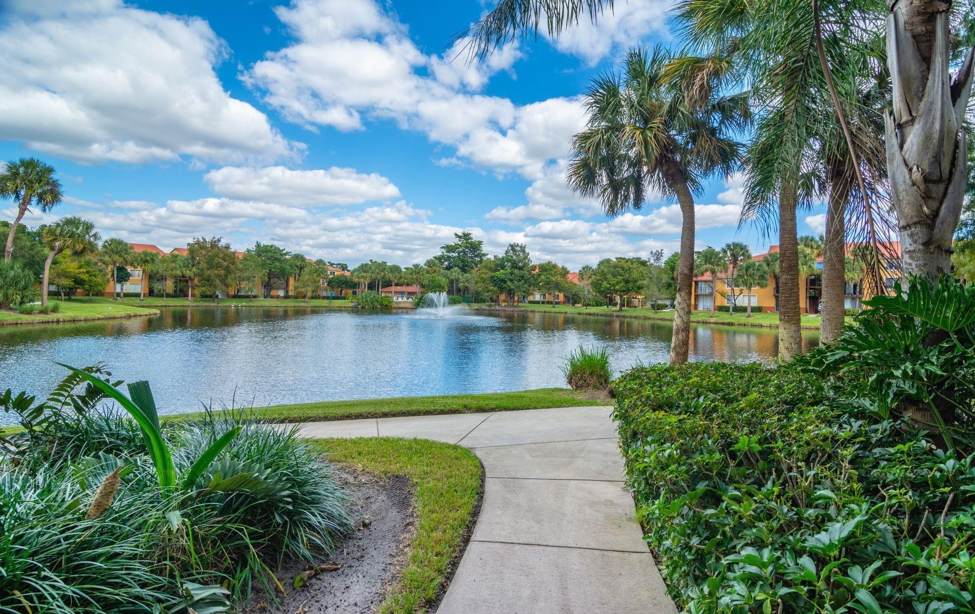 10717 Cleary Boulevard, Unit 211, Plantation, FL 33324 Photo
