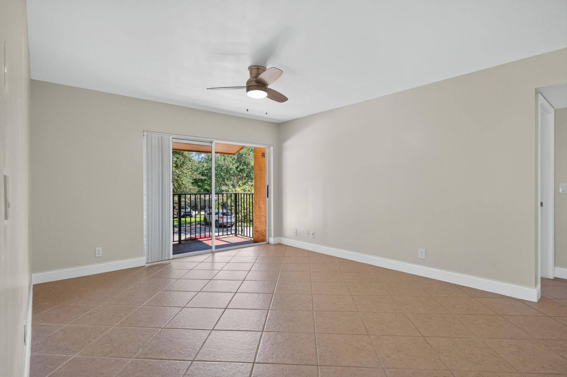 10717 Cleary Boulevard, Unit 211, Plantation, FL 33324 Photo
