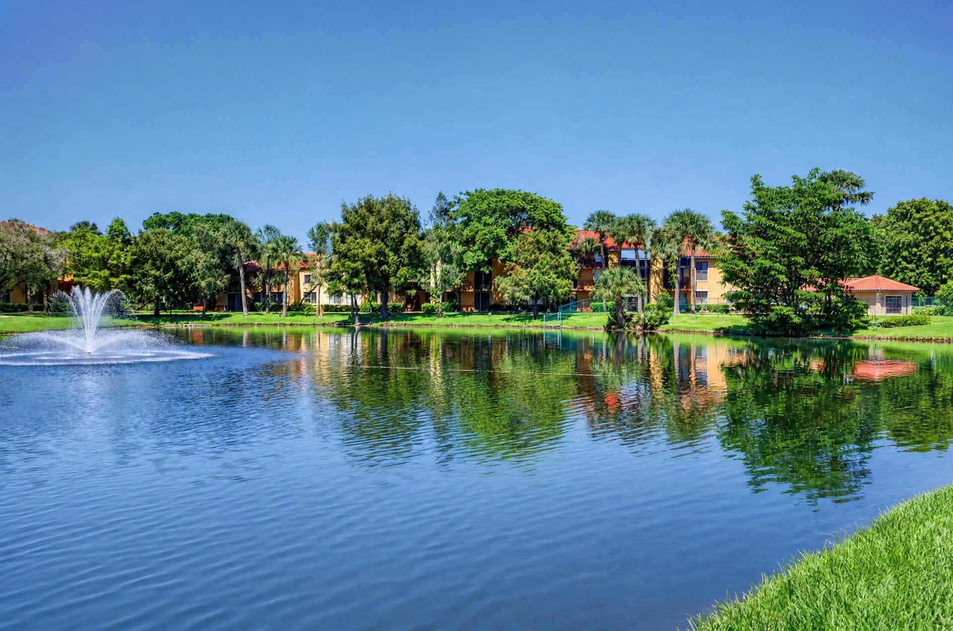10717 Cleary Boulevard, Unit 211, Plantation, FL 33324 Photo