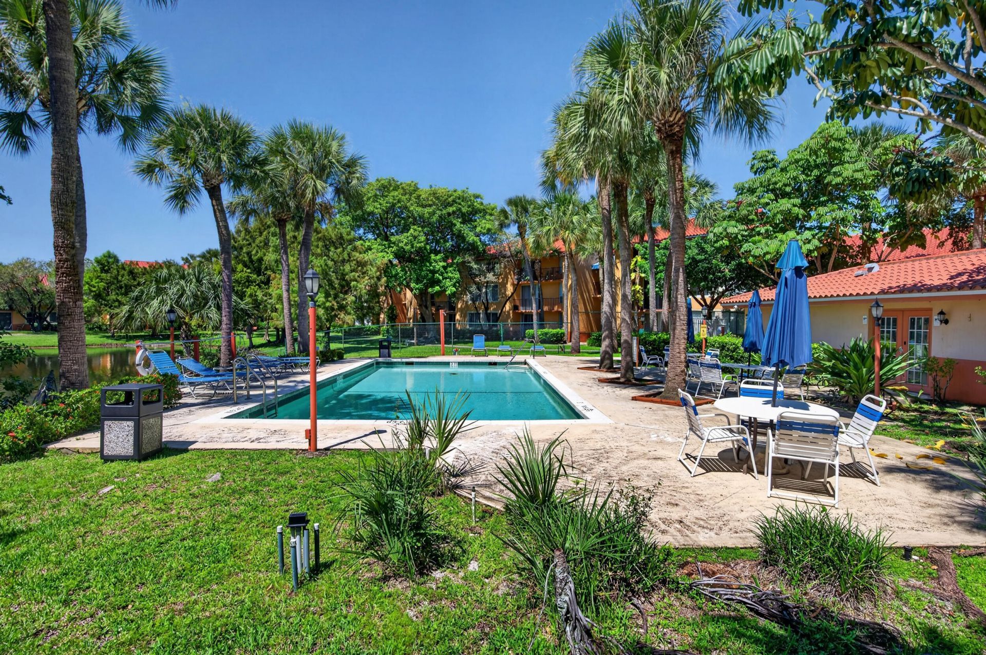 10717 Cleary Boulevard, Unit 211, Plantation, FL 33324 Photo