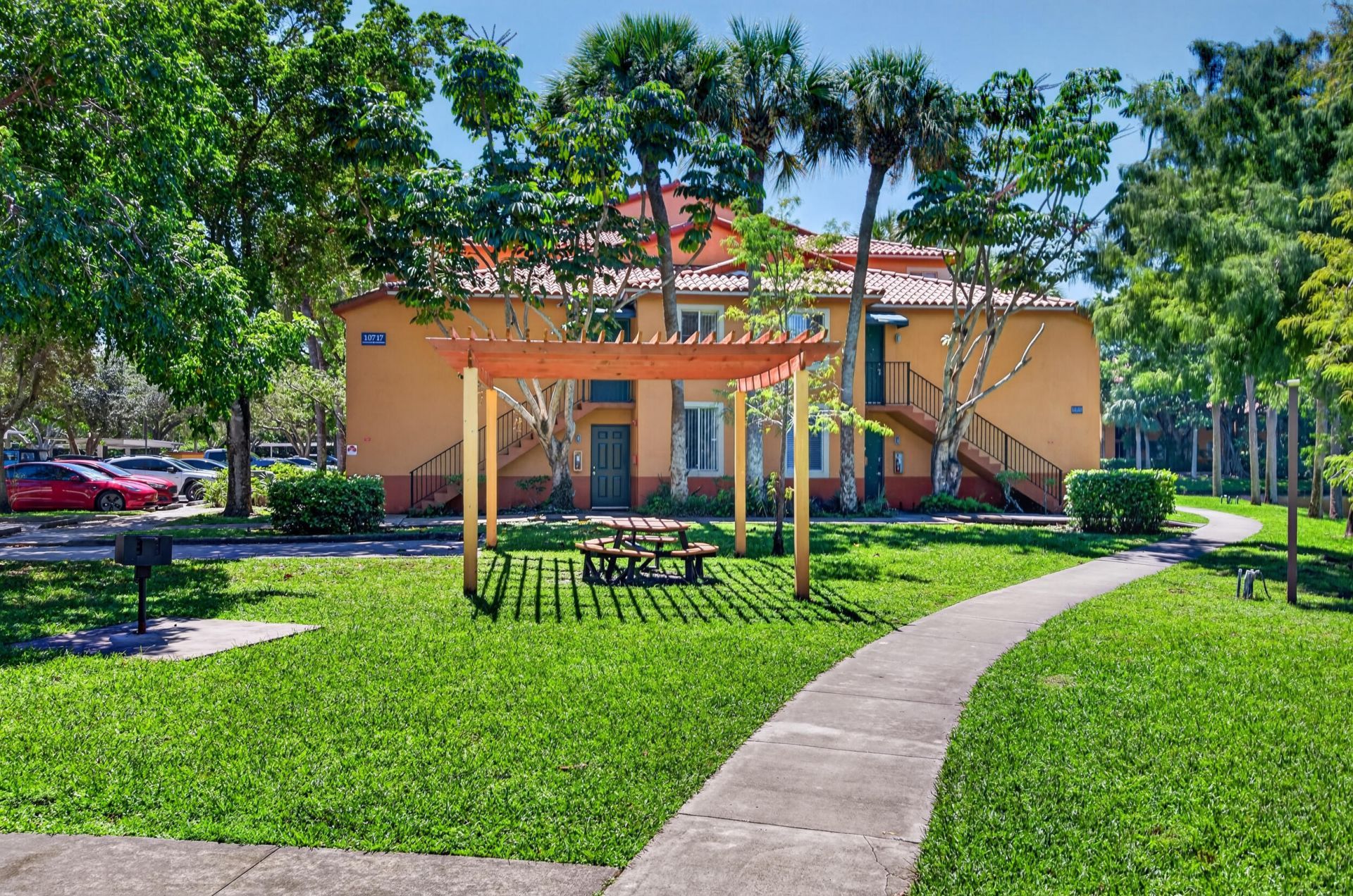 10717 Cleary Boulevard, Unit 211, Plantation, FL 33324 Photo