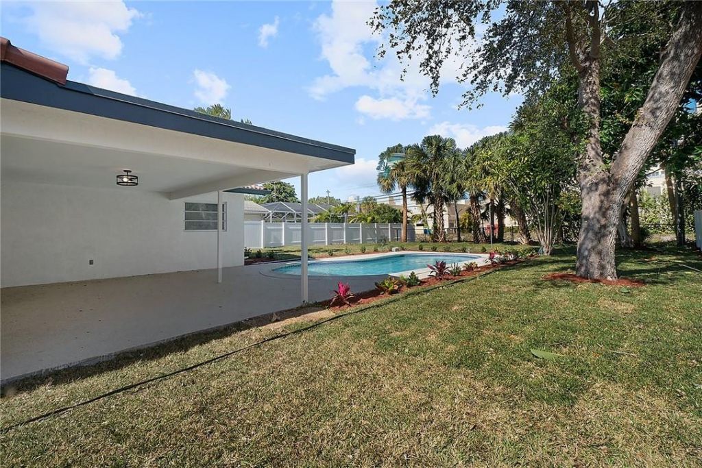 807 NW 7th Street, Boca Raton, FL 33486 Photo