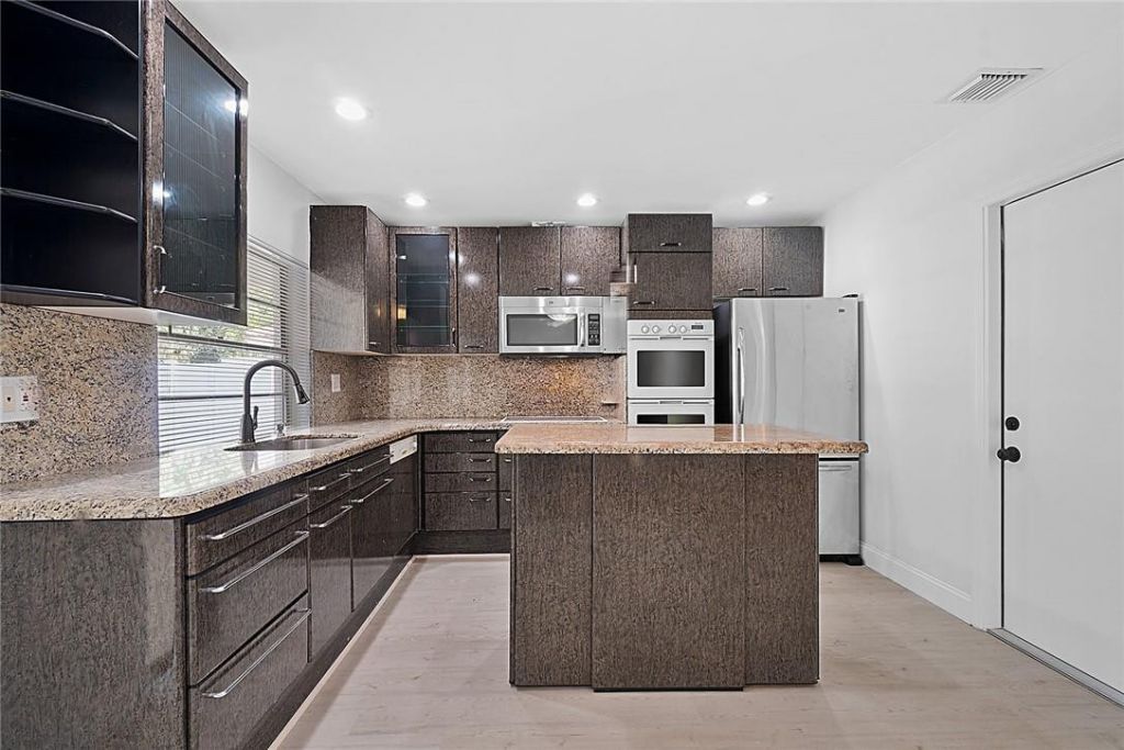 807 NW 7th Street, Boca Raton, FL 33486 Photo