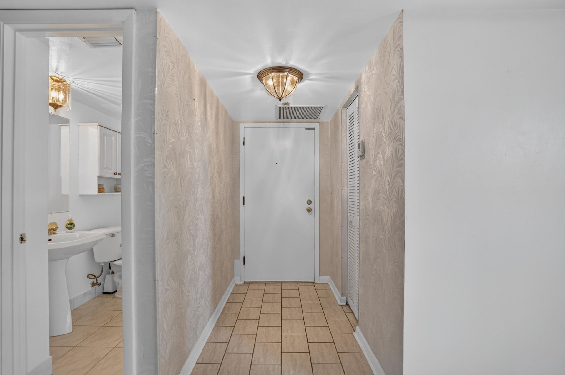 6463 La Costa Drive, Unit 402, Boca Raton, FL 33433 Photo