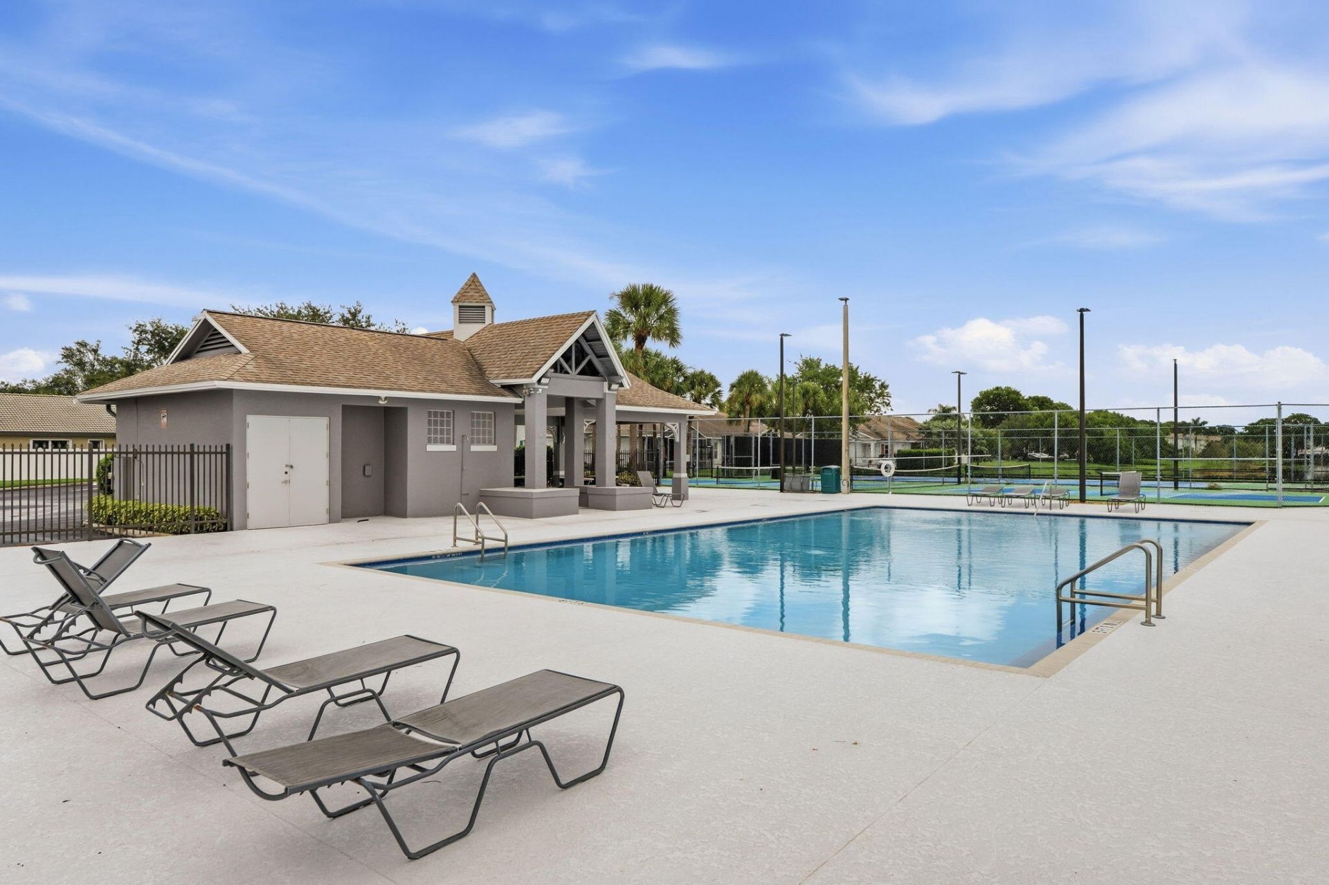 9823 N Grand Duke Circle, Tamarac, FL 33321 Photo