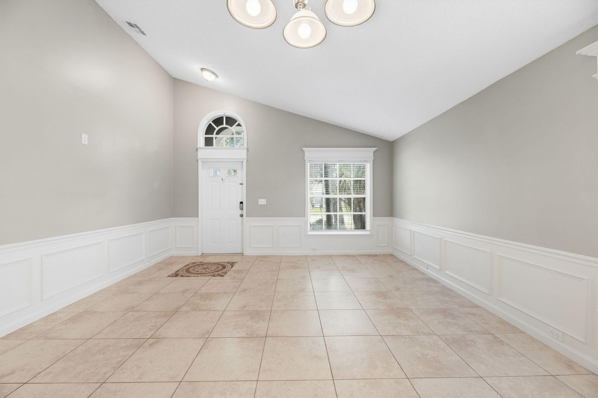 9823 N Grand Duke Circle, Tamarac, FL 33321 Photo