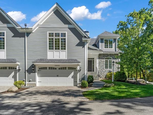 10 Robert Dr, Unit 10, Andover, MA 01810