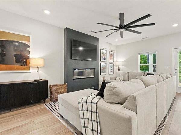 1170 Chastain Drive , Sugar Hill, GA 30518