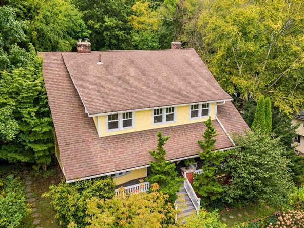 117 S Plum Street , Granville, OH 43023
