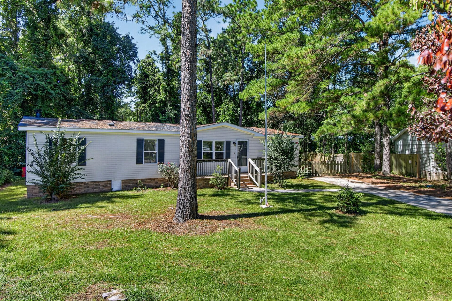 131 Blackberry Lane Photo 2