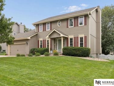 2107 Liberty Lane, Papillion, NE 68133