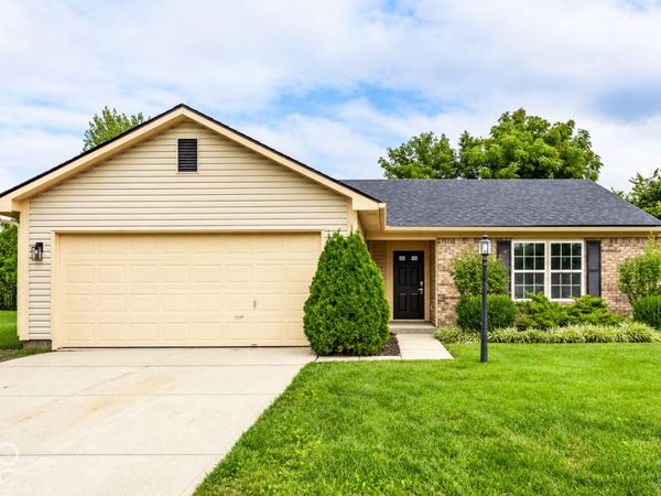 18061 Sanibel Circle , Westfield, IN 46062